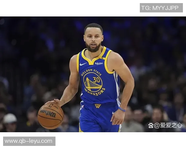 库里生涯第111次半场得分20并贡献5记三分球超越利拉德64次成就辉煌